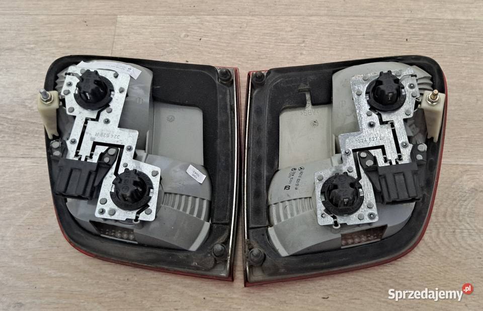 Tylne lampy Mercedes W210 S210 Kombi Lift osobowe