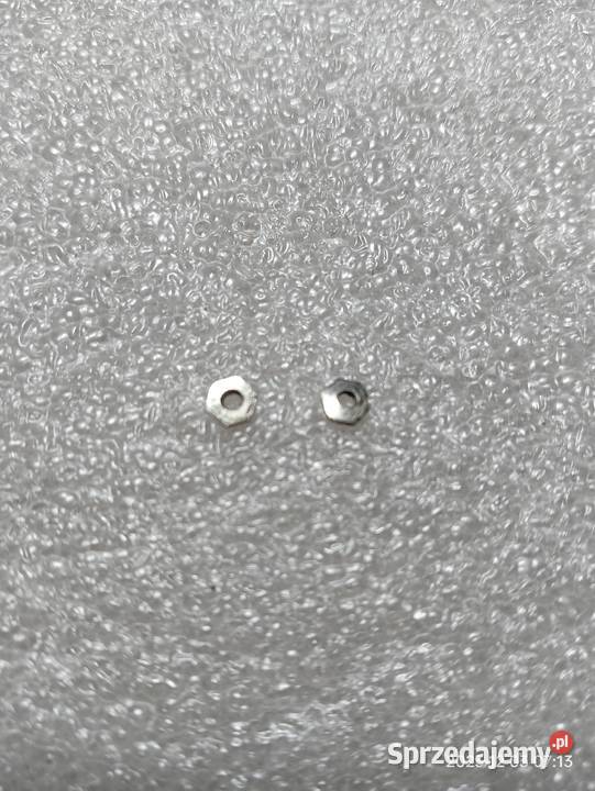 Nakrętki do mocowania osłony podwozia BR 107 sprzedam