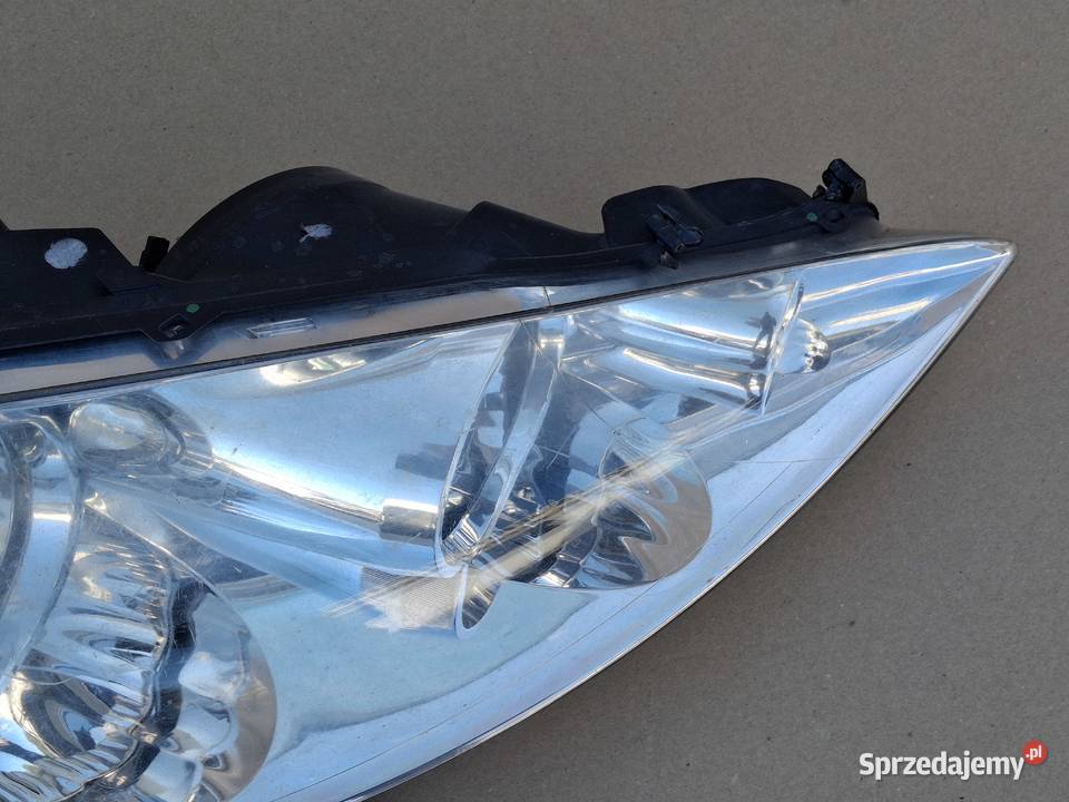 PEUGEOT 308 0711 REFLEKTOR PRAWY LAMPA PRAWA osobowe lubuskie Bieleń