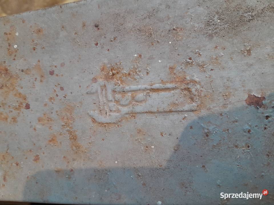 Stara stalowa skrzynka narzędziowa zabytek PRL Dąbrowa Górnicza