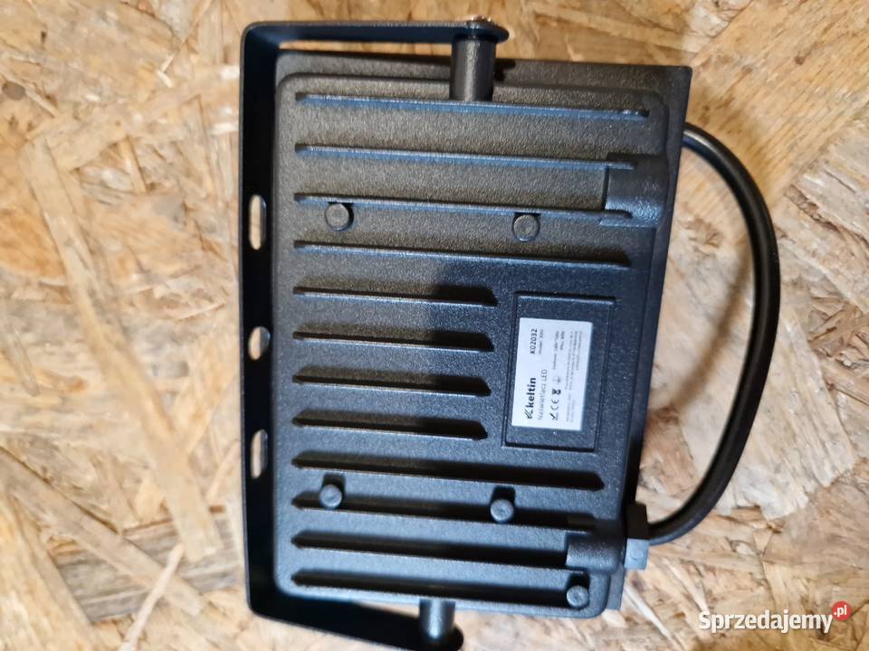 Naświetlacz LED 30W barwa biała ciepła 2700K Głogowa sprzedam