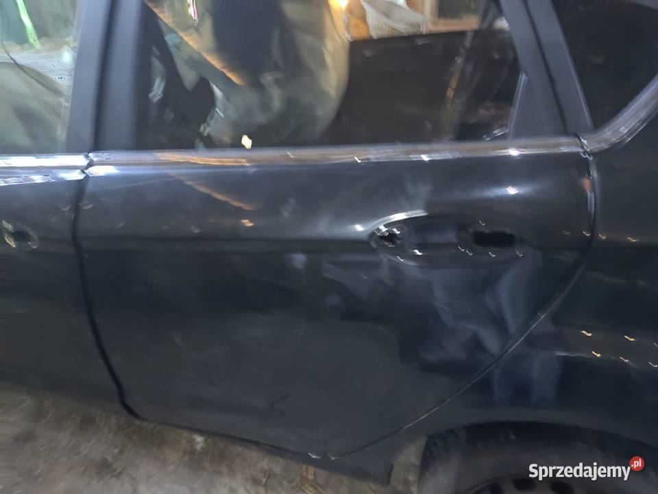 Listwa zgarniająca ford fiesta Mk7 lewy tył kujawsko-pomorskie Toruń