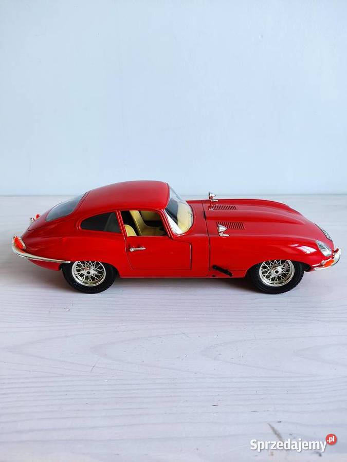 Model samochodu 118 Jaguar E 1961 Bburago