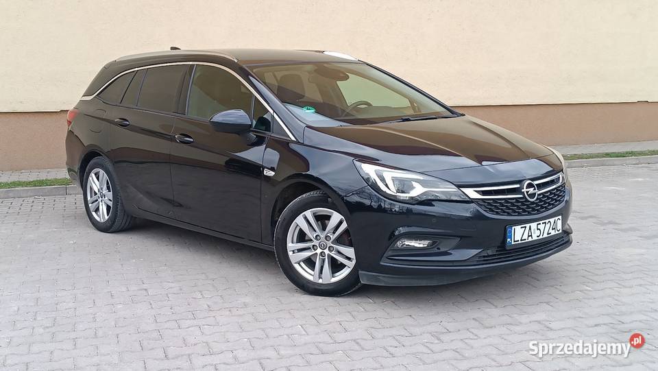 Opel Astra K 2018Full LED matrixoryginalny Zamość