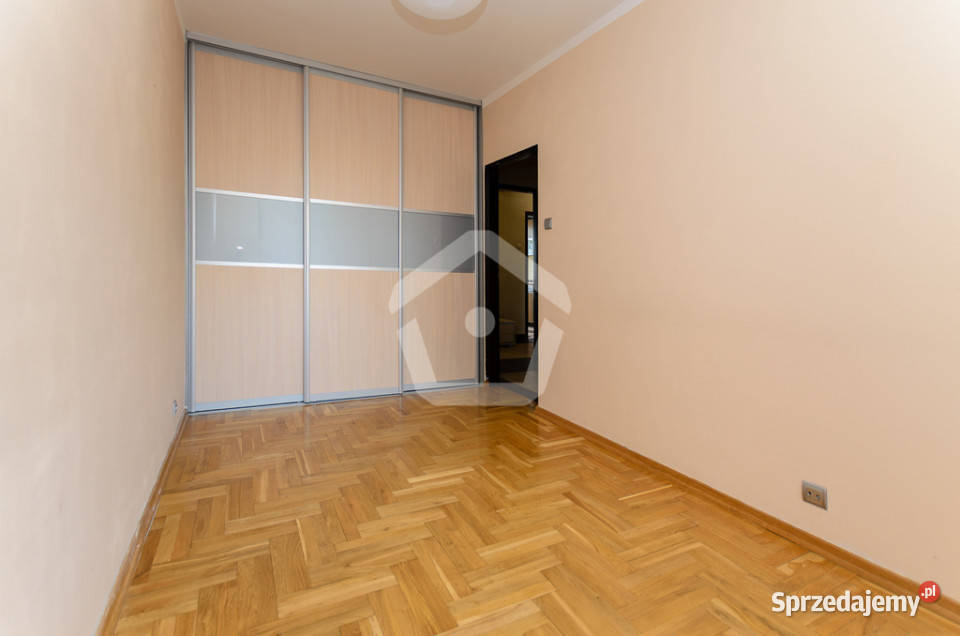 Trzy pokojowe mieszkanie do odświeżenia 58 m2