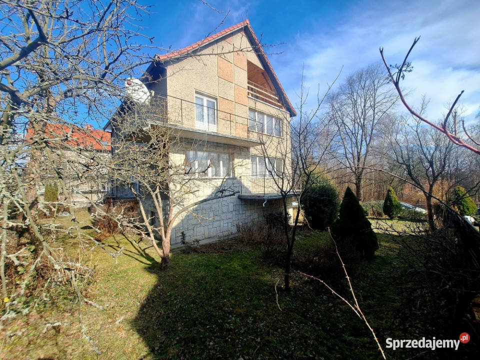 Dom Polanica Zdrój kolo parku INWESTYCJA asfalt dolnośląskie