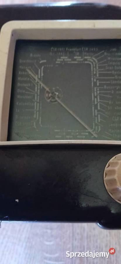 Radio lampowe firmy Tesla Kraków