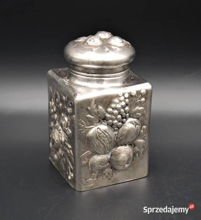 Stary srebrny pojemnik pr. 800