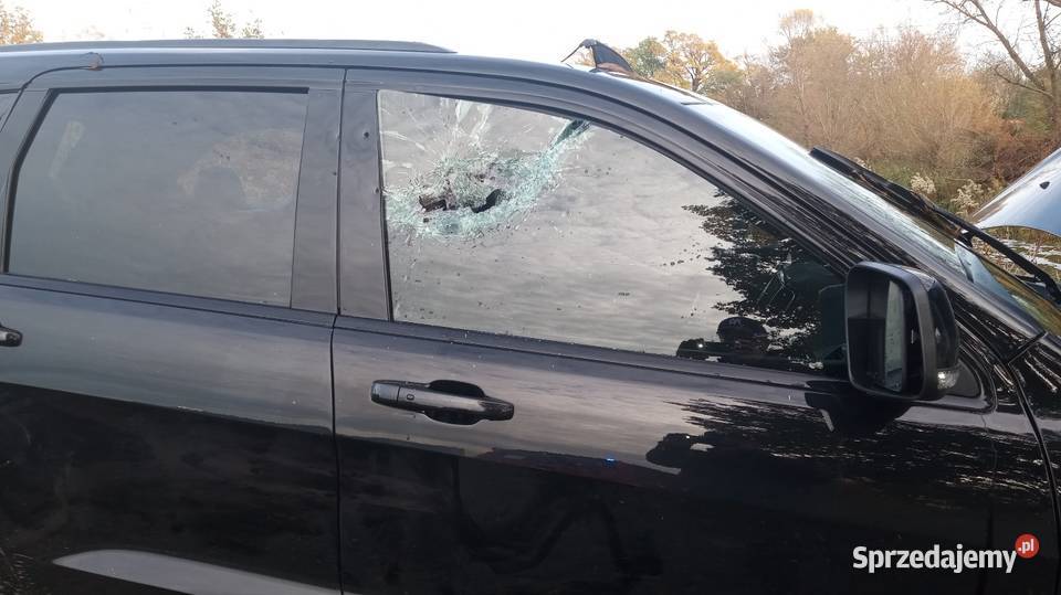 Jeep Grand Cherokee SRT V8 HEMI 392 uszkodzony kurtyny powietrzne Konin