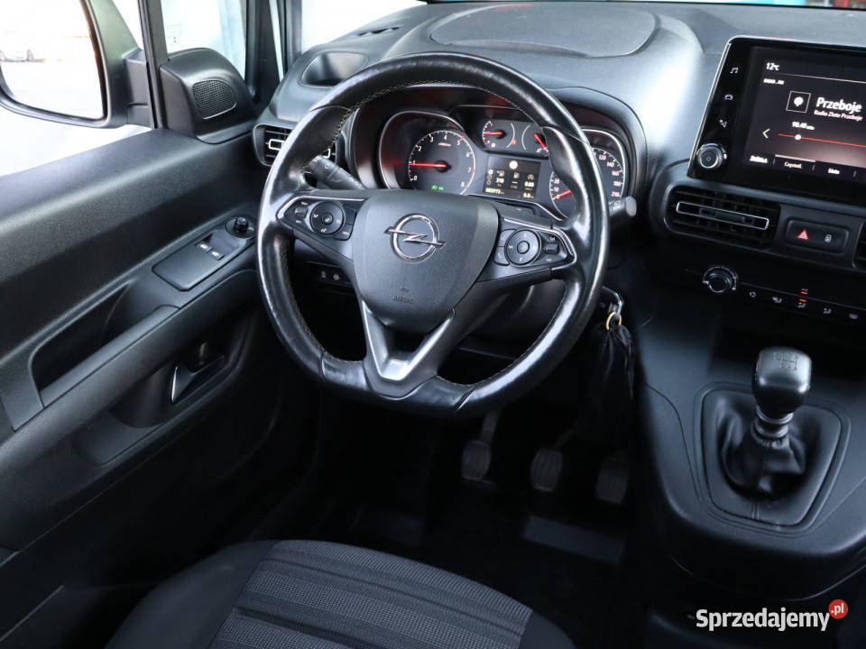 Opel Combo 12 Turbo asystent pasa ruchu Combo Samochody osobowe Bielany Wrocławskie