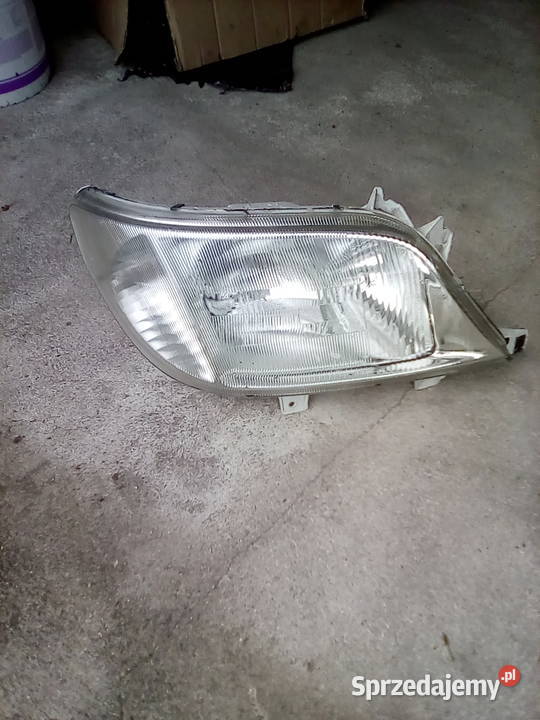 Lampa przednia prawa Mercedes sprinter CDI