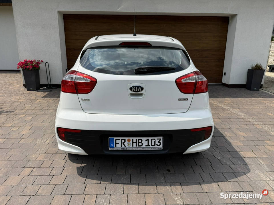 Kia Rio 16r benzyna zadbana bezwypadkowa z ESP Konradów sprzedam