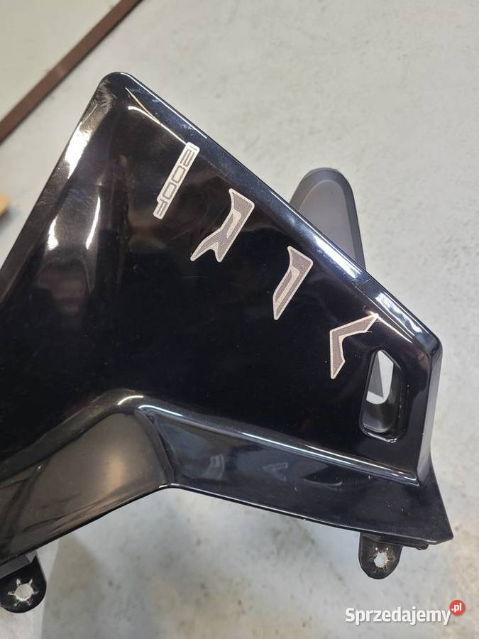 Honda VFR 1200F 2012 pług lewy bok wypełnienie Nowy Tomyśl