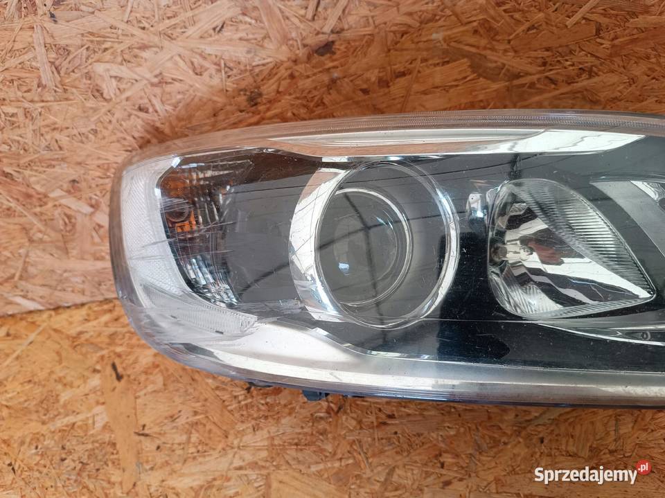 LAMPA PRAWY PRZÓD EU XENON VOLVO S60 V60 LIFT Nowy Tomyśl
