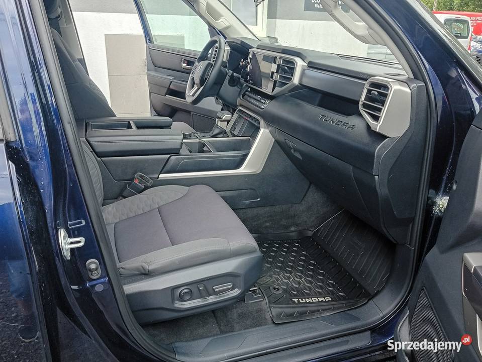 Toyota Tundra 4x4 2022 benzyna 280 automat
