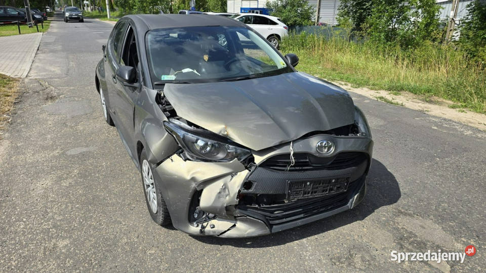 Toyota Yaris 15 B Automat F vat Salon Pali IV Hatchback Toyota Karczew