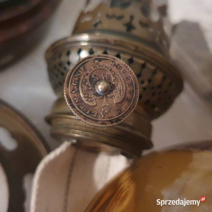 Sprawna figuralna lampa naftowa z amorkiem na Wrocław sprzedam