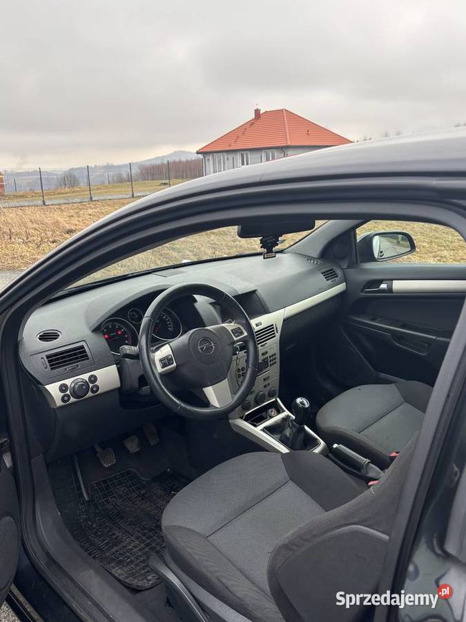 Opel astra h gtc 16 benzyna Wałbrzych sprzedam