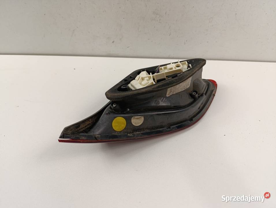 OPEL ASTRA J HB LAMPA TYŁ LEWA W KLAPĘ Zbierkowo sprzedam