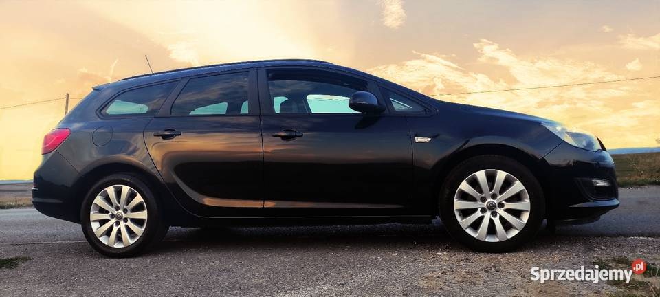 Opel Astra J 16CDTi 110 154000 2015 z Niemiec Przeworsk