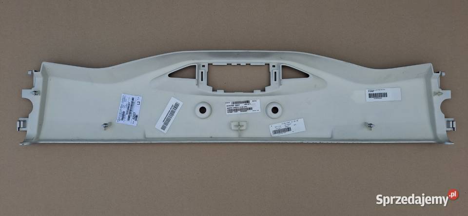 RENAULT GAMA T EVO NAKŁADKA ŚRODEK ZDERZAKA ciężarowe Zderzaki lubuskie Bieleń