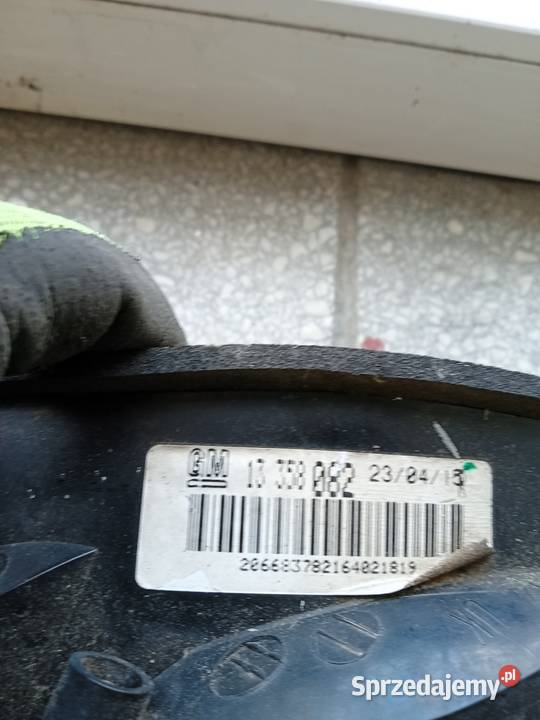 Tylna lampa czerwona 13358082 światło zespolone