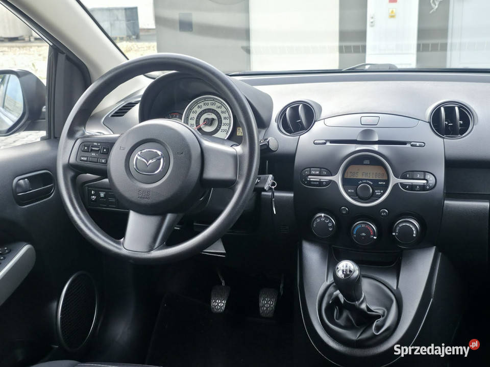 Mazda 2 133 Benzyna Serwisowany Gwarancja Bogate lakier metallic Piekoszów
