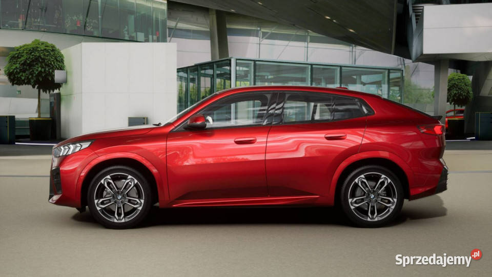 BMW iX2 iX2 eDrive20 Dostępne ręki BMW