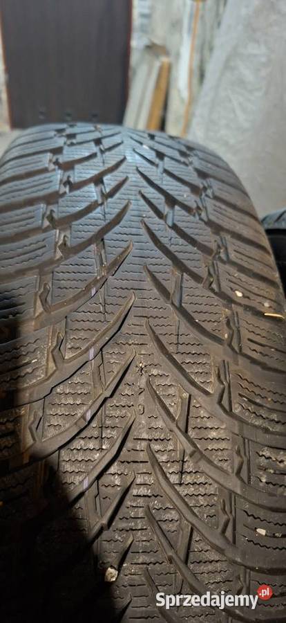 22560R18 Nokian bieżnik 4x7mm produkcji 4220 lubelskie Ignasin