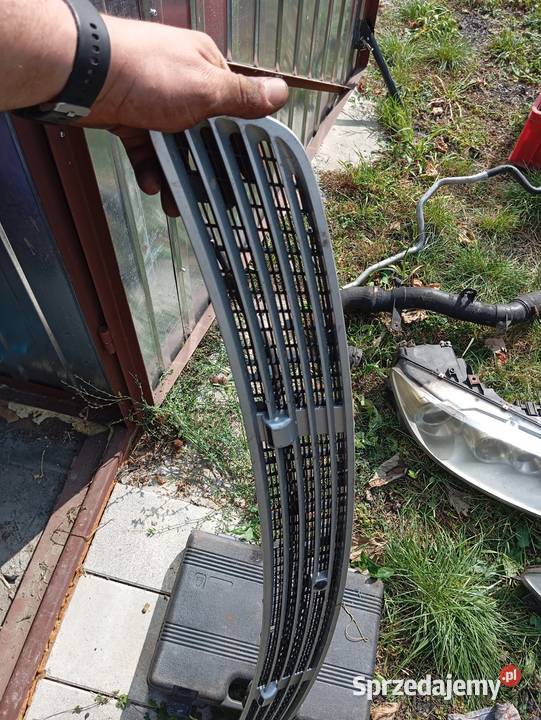 Gril kratka wlotu powietrza Mercedes c klasy osobowe Łódź