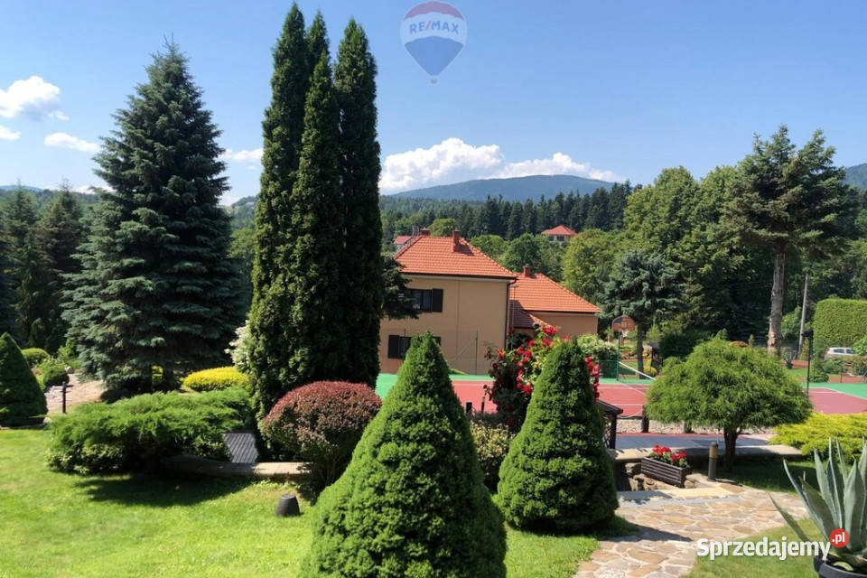 DomWilla z basenem i kortem tenisowym w górach 260m2 Dobra