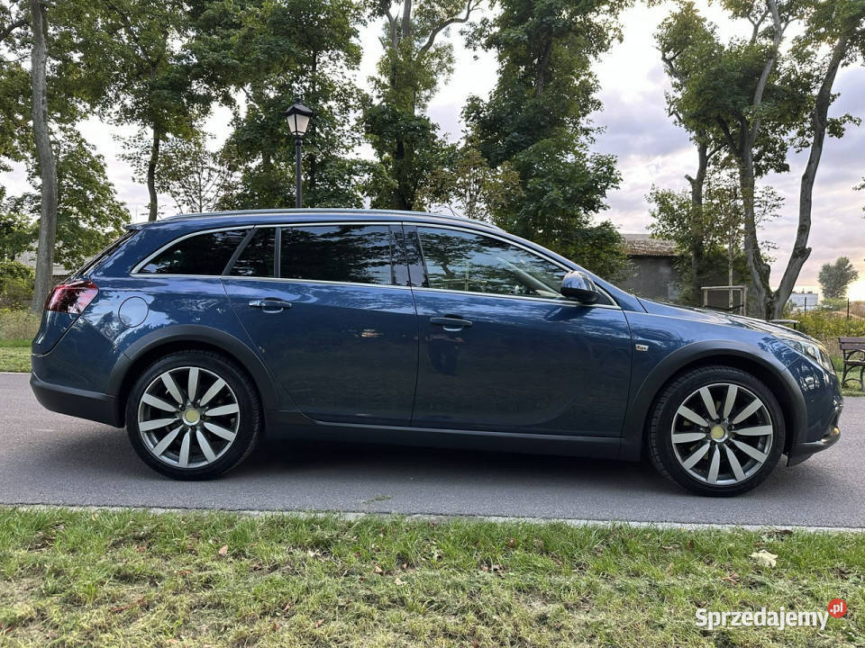 Opel Insignia Country Sport Tourer 20 CDTI 163 autoalarm Józefkowo sprzedam