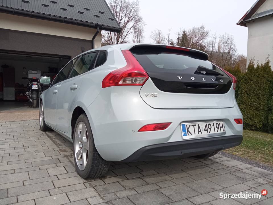 Sprzedam Volvo V40 D2 Momentum 16D