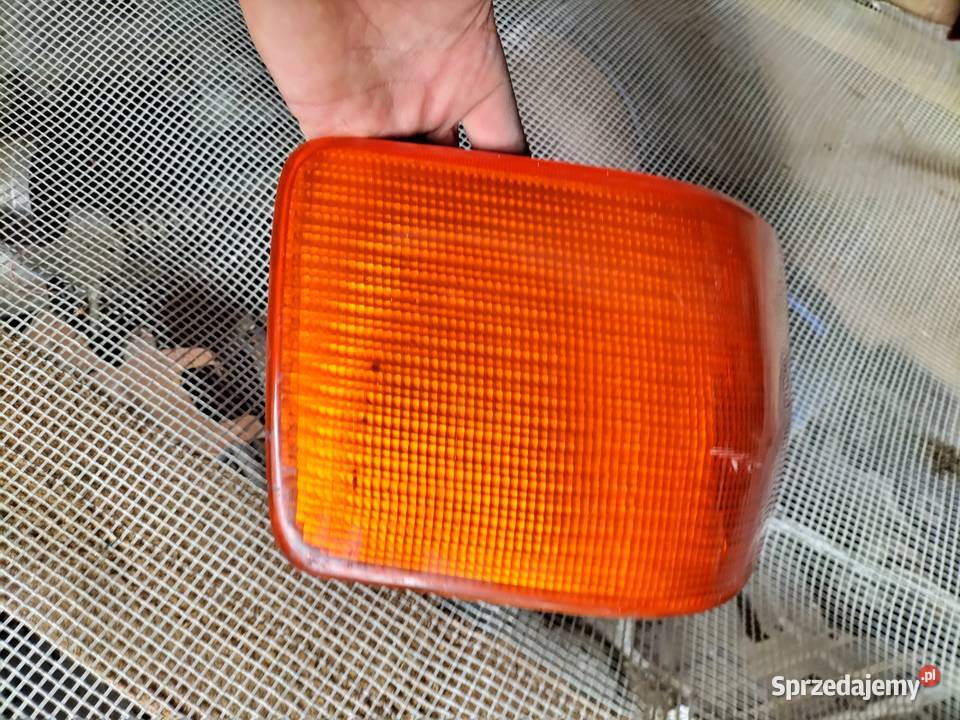 AUDI 80 B3 LAMPA LEWA LEWY TYŁ lubelskie Kamień-Kolonia