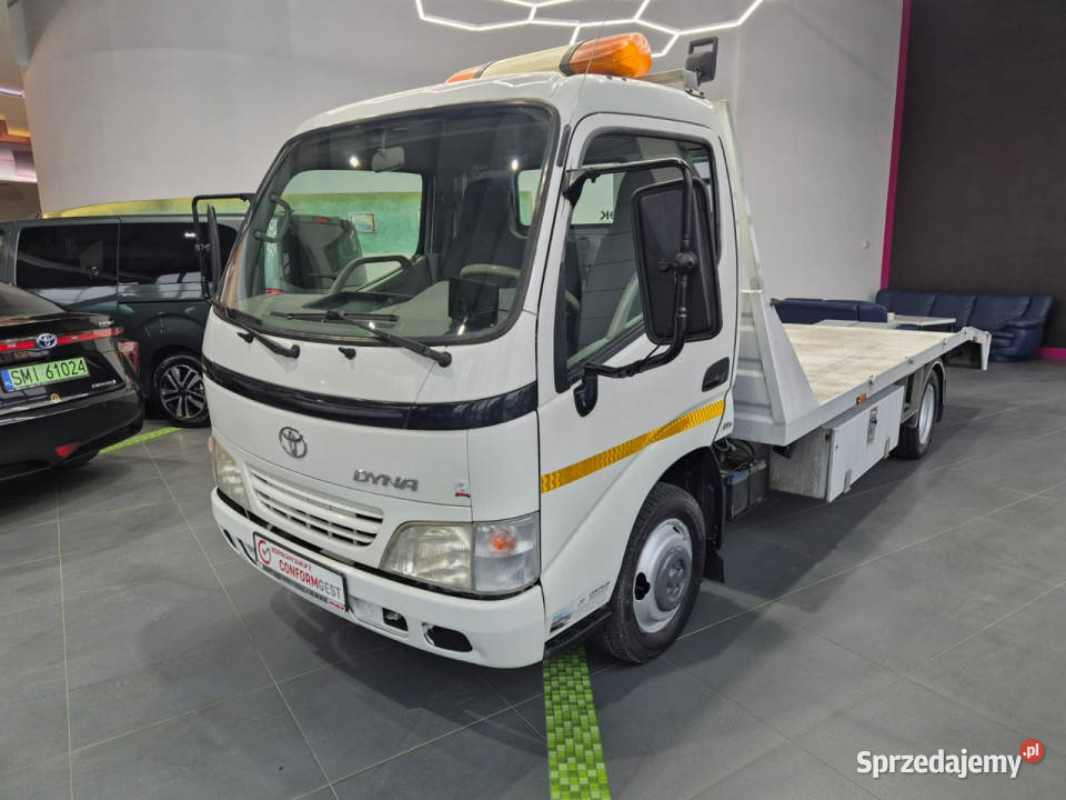 Toyota Dyna Toyota Dyna 150 25 TD LAWETA Łaziska Górne
