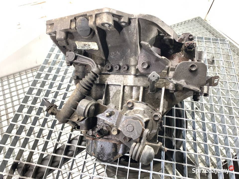 SKRZYNIA BIEGÓW SUZUKI SWIFT III P30 13 92