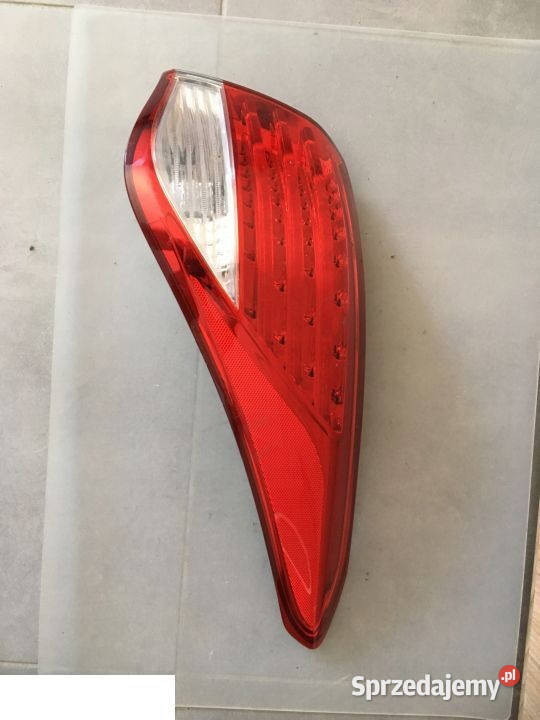HYUNDAI ELANTRA LAMPA TYŁ PRAWA LED