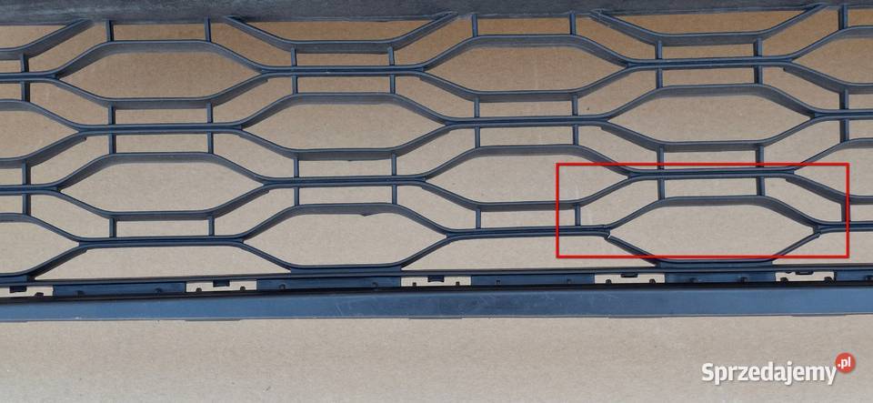 DACIA SANDERO II KRATKA ZDERZAKA PRZÓD ŚRODKOWA osobowe lubuskie Bieleń