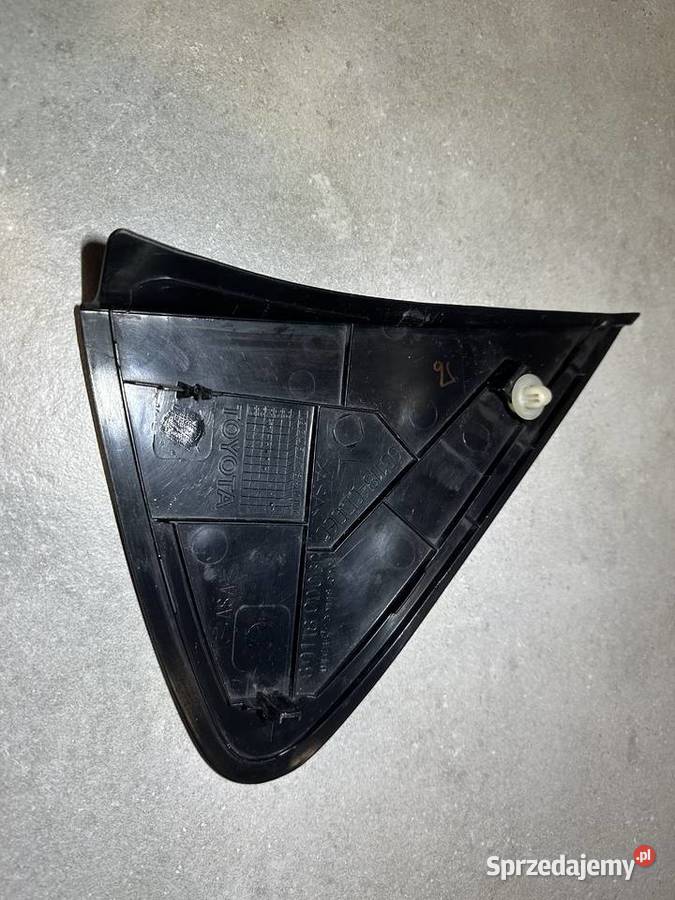 TOYOTA YARIS II LIFT 0911 zaślepka błotnika lewy sprzedam