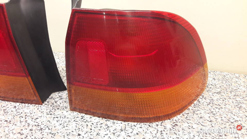 Tylne lampy Honda Civic VI EJ9 sedan Oświetlenie Głuchołazy