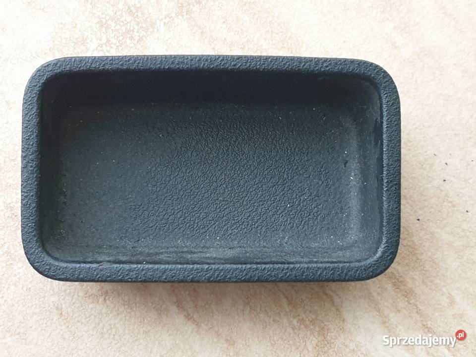 VW Golf 4Bora zaślepkapojemnik na drobiazgi 1J0 dolnośląskie