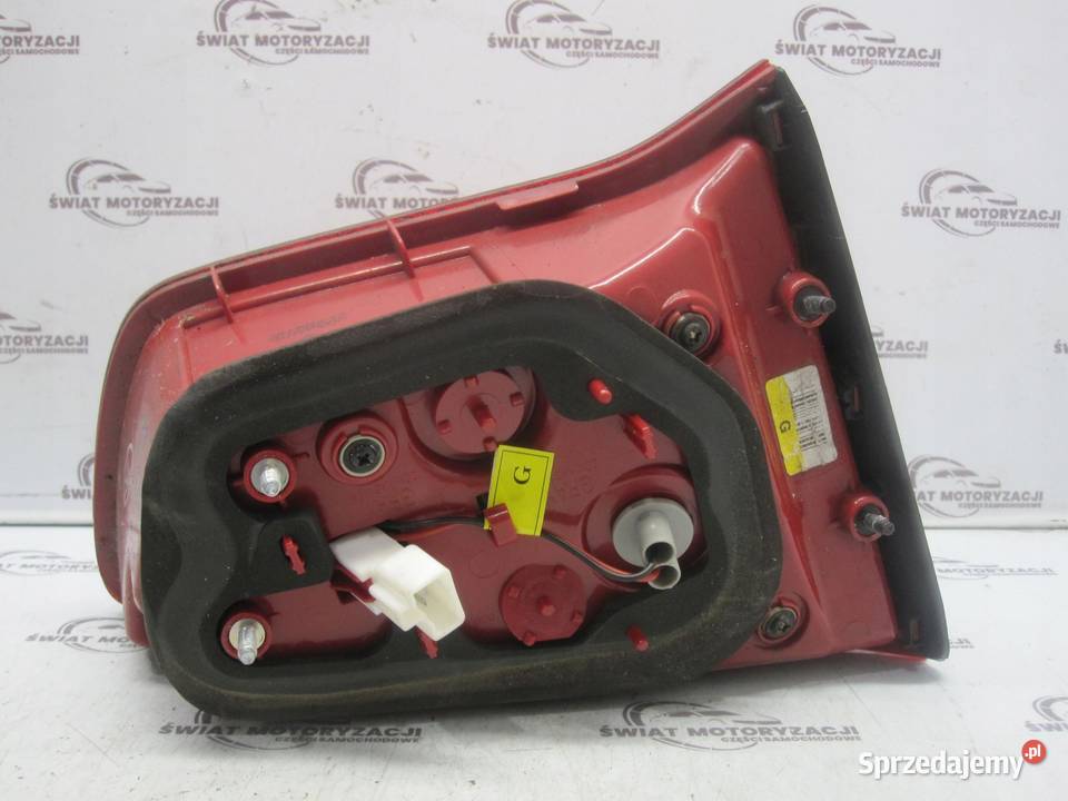 KIA SPORTAGE III 12r lampa prawa tył w klapę