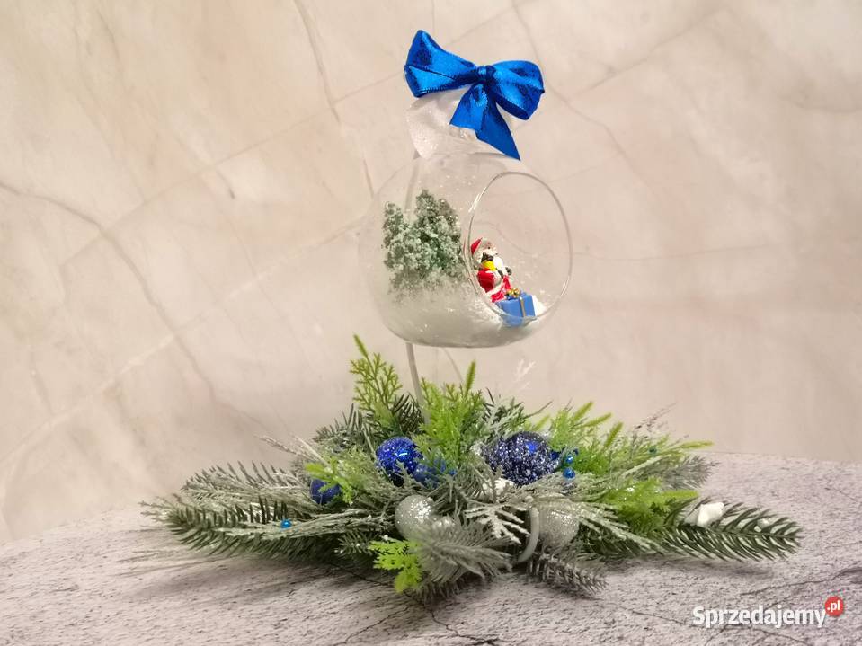 Stroik świąteczny z podwieszaną szklaną kulą świętokrzyskie Kielce