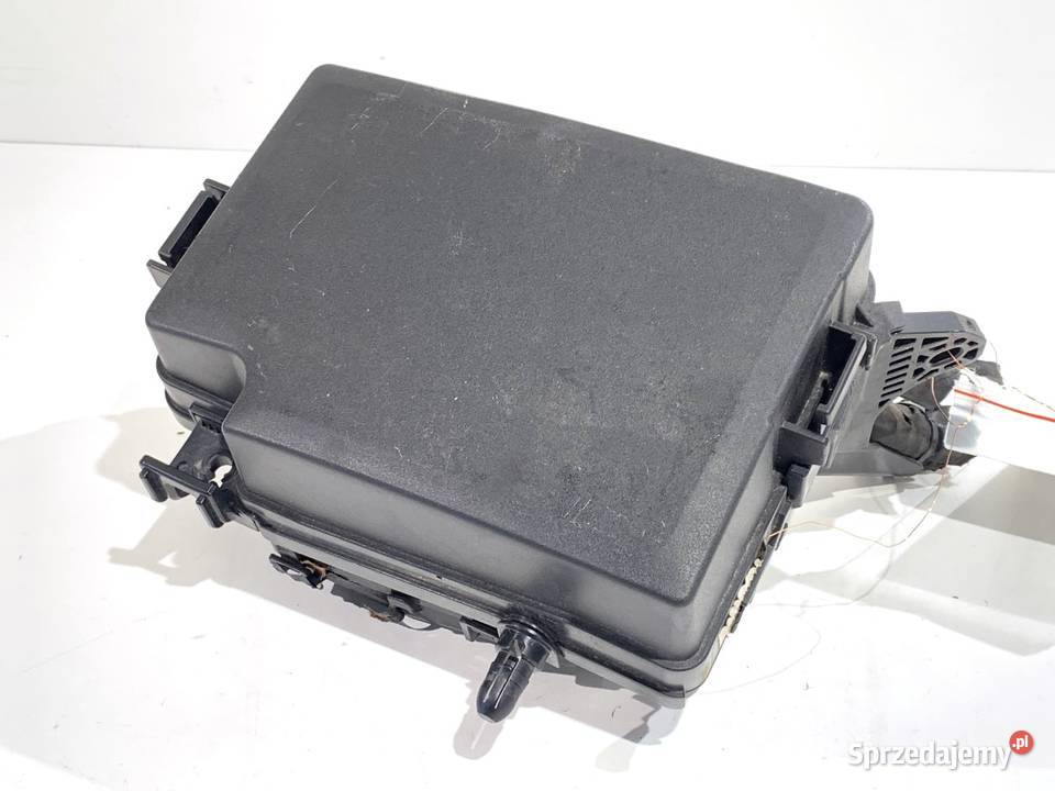 SKRZYNKA BEZPIECZNIKÓW HYUNDAI KONA 91204J9561 osobowe sprzedam