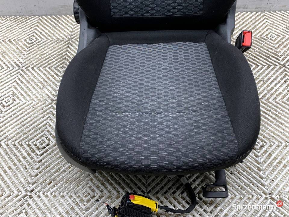 FOTEL PRAWY PRZÓD OPEL ASTRA K Inny SIEDZENIE