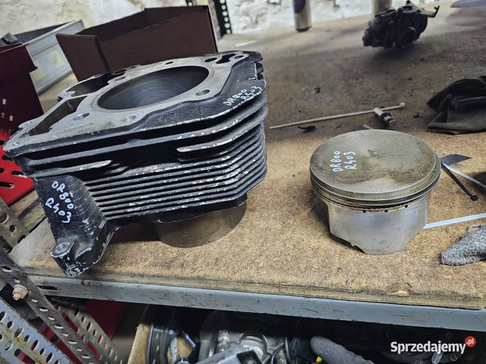 Suzuki DR 800 big cylinder tłok tuleja dr800 Cylindry, głowice, pierścienie Jelenia Góra