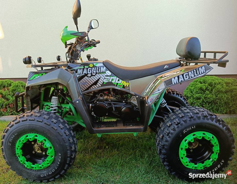 Quad 200 11 z pługiem Pozostałe Ponikiew Duża