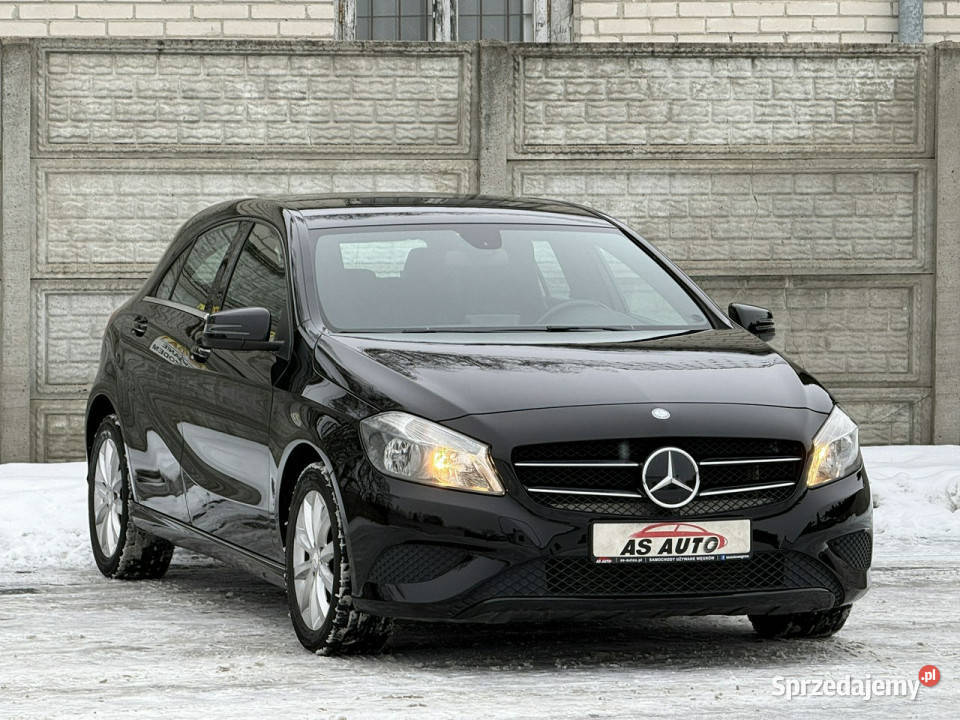 Mercedes A 180 16i 122 gniazdo SD Węgrów