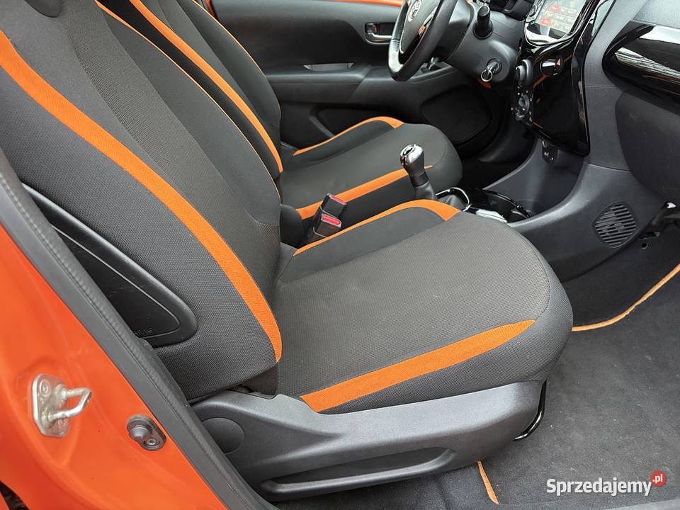 Salon BezwypKlima kamera cofaniaI właścicel Ledy radio Libiąż