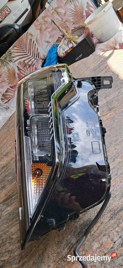 Sprzedam lampe lewą Audi Q3 2022 r Ząbki